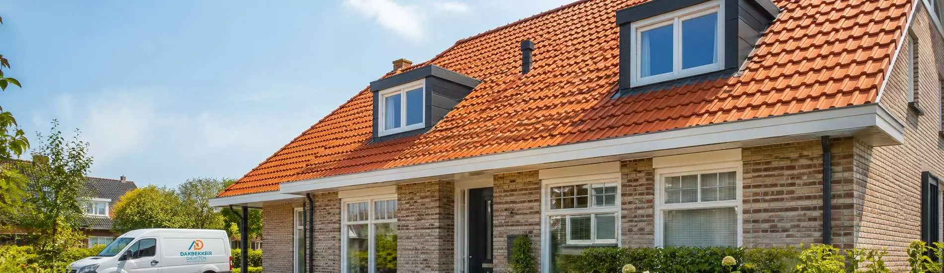 Noord-Holland Zoek je een betrouwbare dakdekker in Hoorn in Noord Holland? Bij Dakdekker Diensten pakken wij lekkages, dakrenovatie, dakinspectie en dakonderhoud aan met echte vakkennis. Of je nu een plat dak…