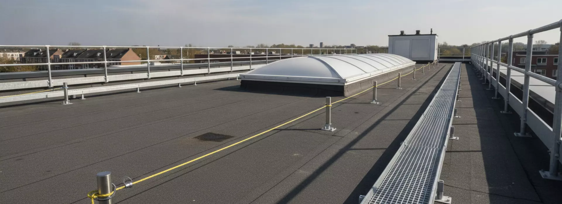 Waarom je na inspectie of reparatie zwakke plekken rond valbeveiliging en looproutes controleert.