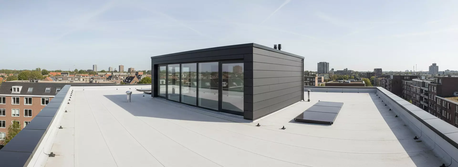 8 tips voor je dakopbouw en fasering beoordelen wanneer je dak veel wind krijgt.