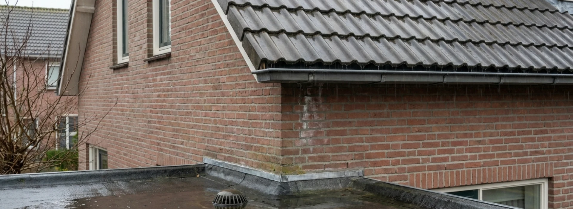 Lekkage bij dakraam herstellen